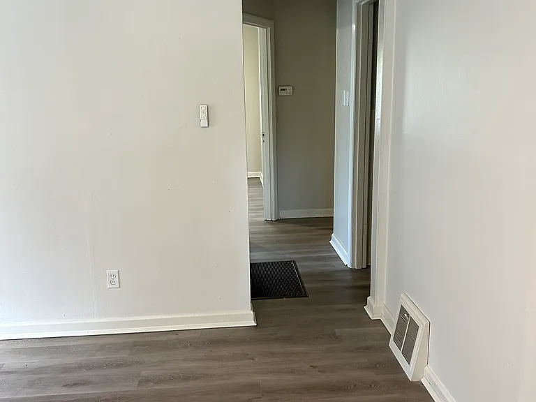 279 Elmdale Ct — Photo 4