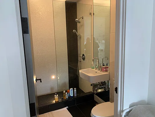 Rented by The KCI Group | media 40