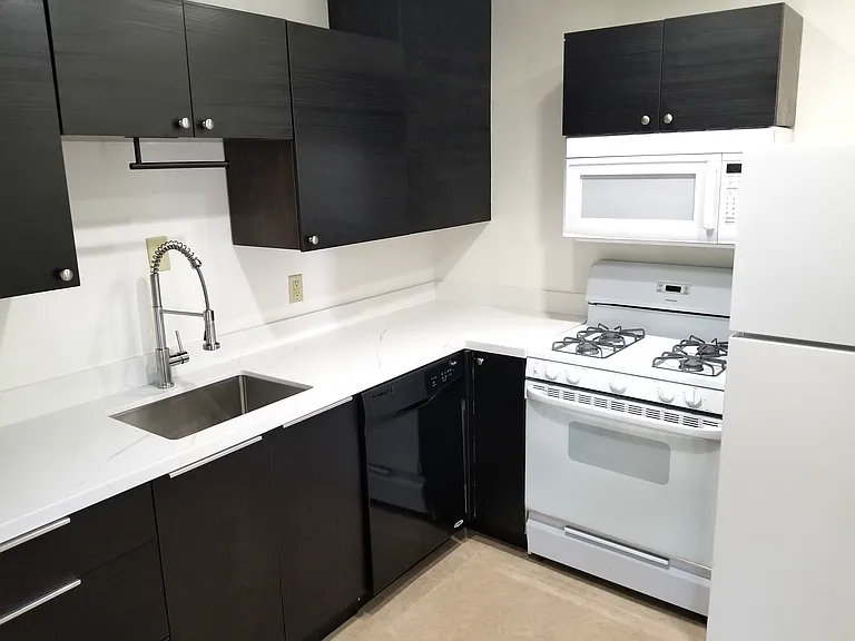 1625 Woolsey St #6 — Photo 6