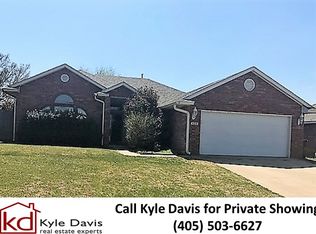 424 Tecumseh Ridge Ct, Norman, OK 73069