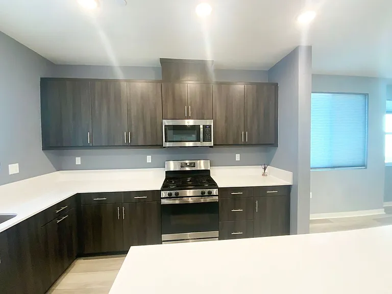 5460 Shorefront Dr #135 — Photo 10