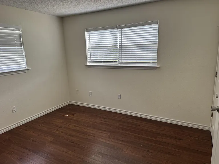 728 Martindale Rd — Photo 5