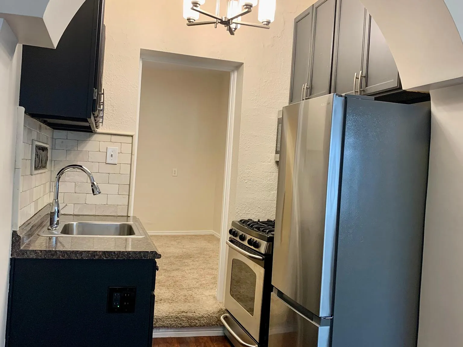 Studio, 400 sqft, $1,095 — Photo 2