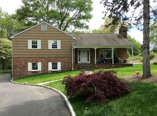 1A Florence Rd, Riverside, CT 06878