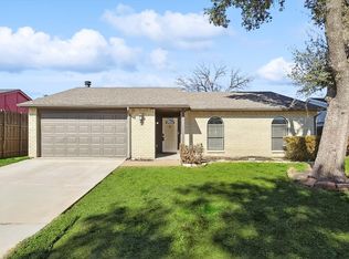 5221 Runyon Dr, The Colony, TX 75056