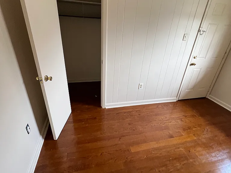 20 Hickory Ave #F — Photo 9