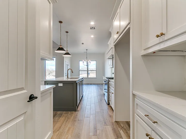 1901 Hollow Crest Ct — Photo 24