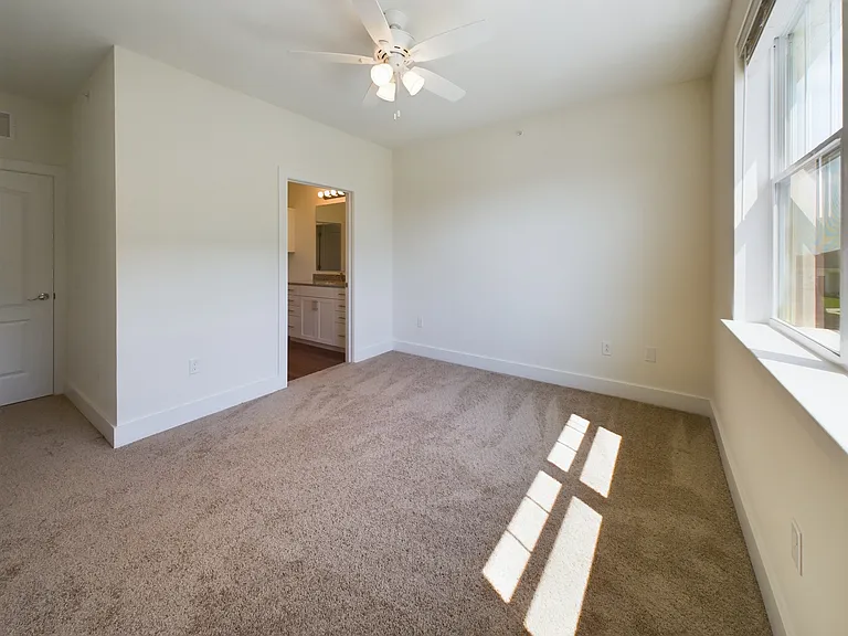 Hickory Cottages Apartment Homes — Photo 64