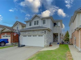 512 Hidden Creek Dr, Kitchener, ON N2N 3M1