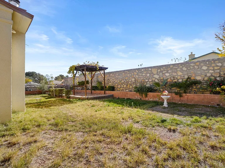 4332 Loma De Brisas Dr — Photo 37