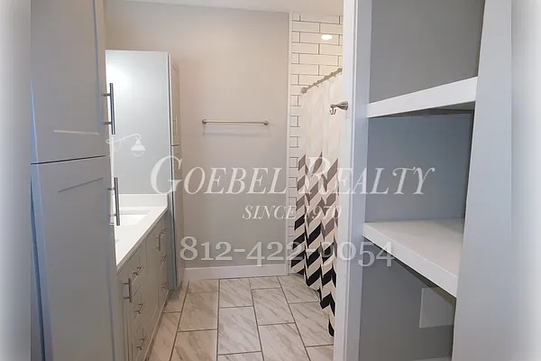 120 SE 1st St #2 — Photo 12