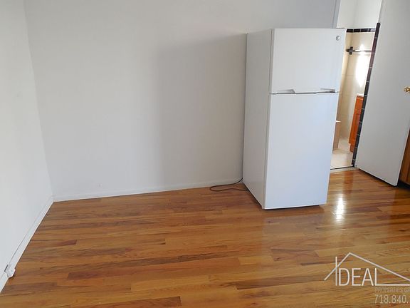 2nd image of 32 Joralemon St #0A