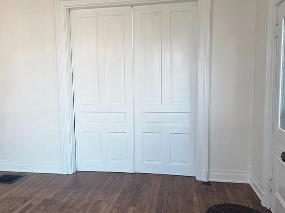 5th image of 307 S Walnut St