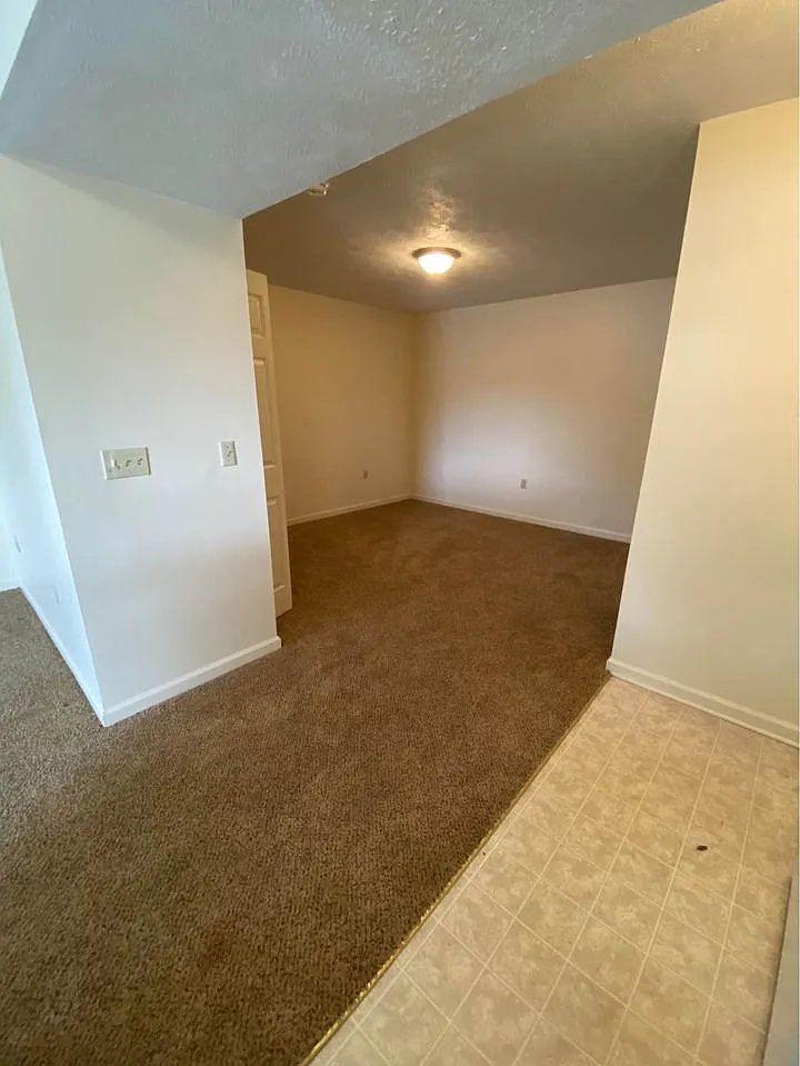 120 Alycia Drive - 11 — Photo 2