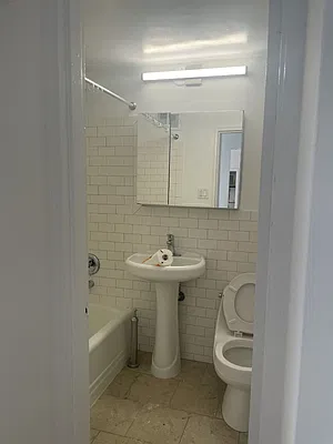 Rented by Hampshire Assets LLC | media 4