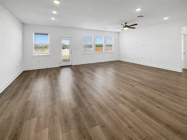 1420 Carvin Way — Photo 15