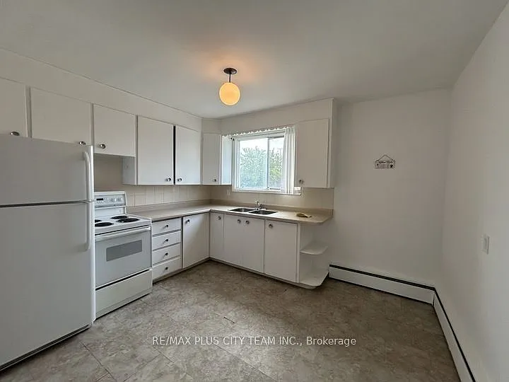 164 Westmount St #2 — Photo 2