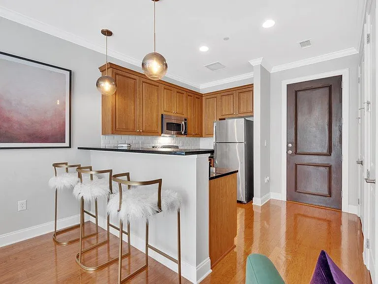 230 Tryon St #1104 — Photo 9