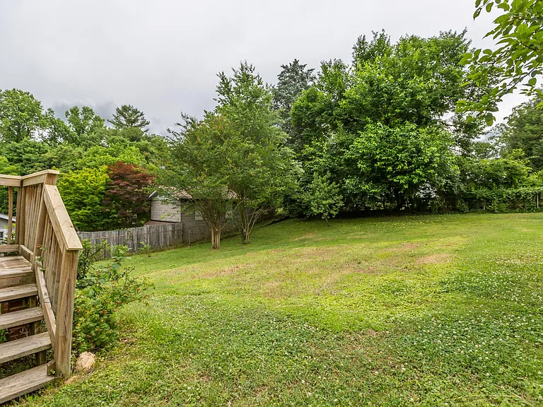 459 Corona St — Photo 11