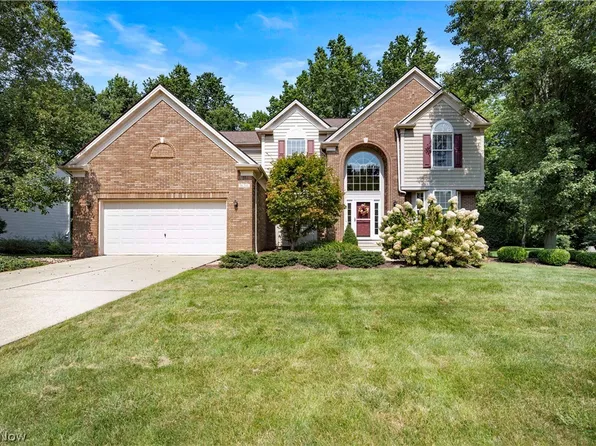 36316 S Park Dr, Avon, OH 44011