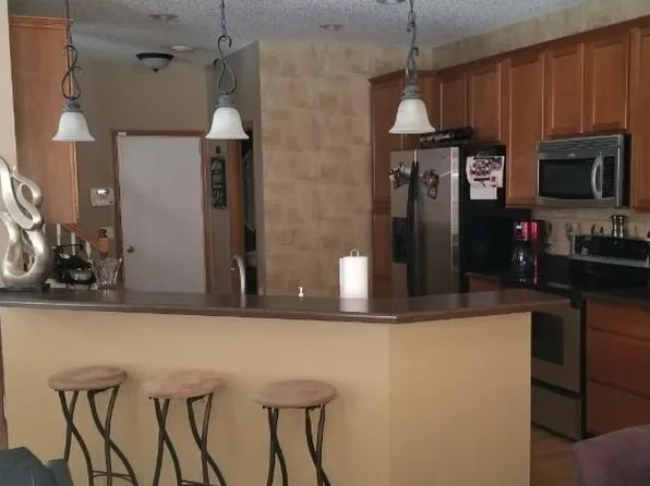 11009 Oak Grove Cir Unit D, Woodbury, MN 55129