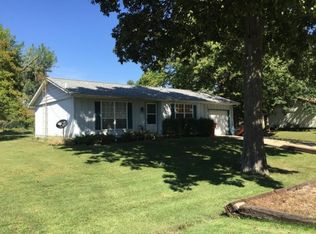 102 Cimarron St, Watson, IL 62473