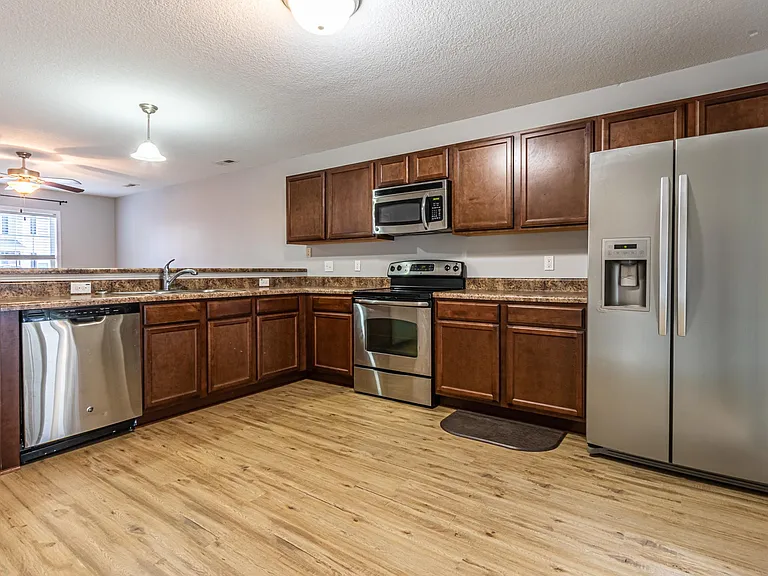 133 Glen Cannon Dr — Photo 7