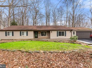 7389 Crown Ln, Warrenton, VA 20187