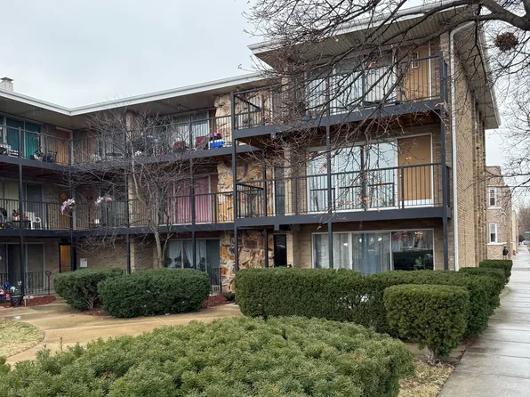 5300 S Kedzie Ave APT 201, Chicago, IL 60632