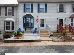 208 Hunter Dr, Newark, DE 19702