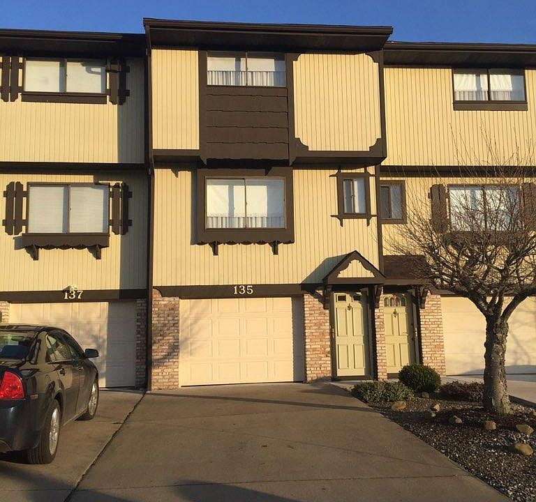1st image of 135 Palomino Dr