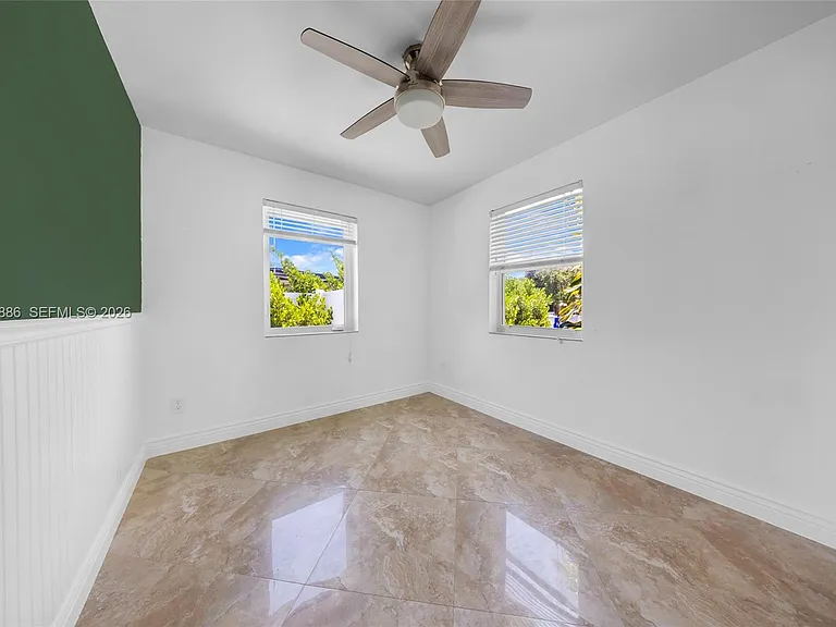 1837 NE 48th Ct — Photo 29