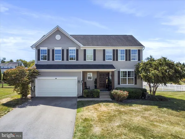 260 Scarlet Cir, Greencastle, PA 17225