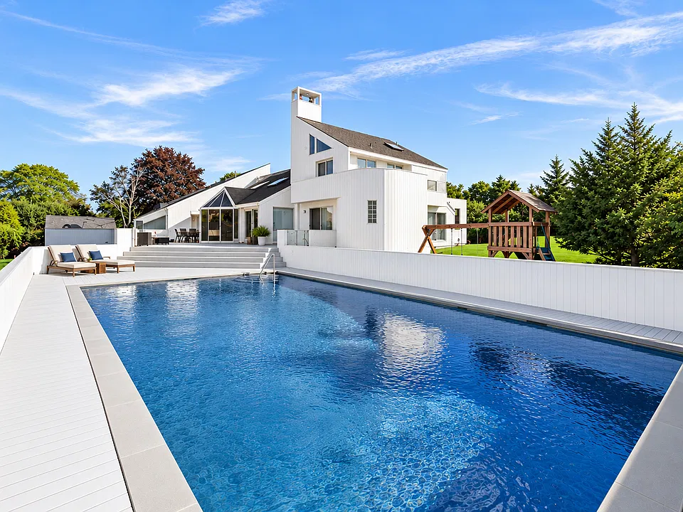 11 Watersedge Ct