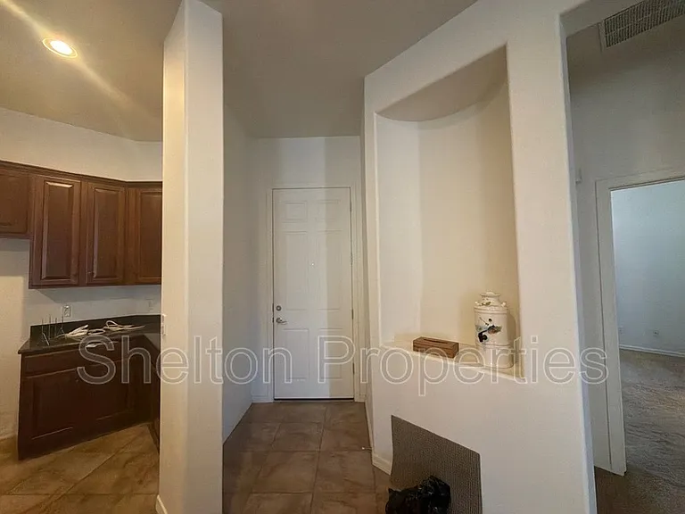 25207 W Centre Ave — Photo 4