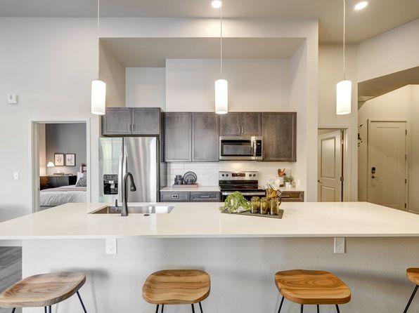 710 E Pikes Peak Ave #1-425