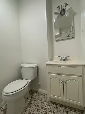 Rented by Peter R. Hungerford, LREB | media 18