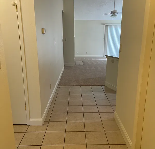 3027 Yorktown Cir — Photo 2