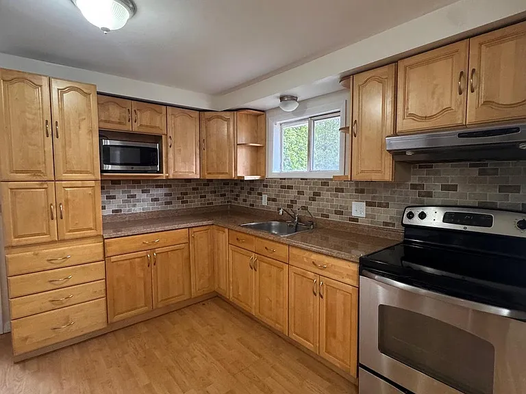124 Gravesmith Dr — Photo 8