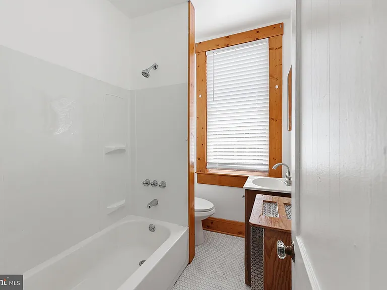 3202 Cliftmont Ave #2 — Photo 3