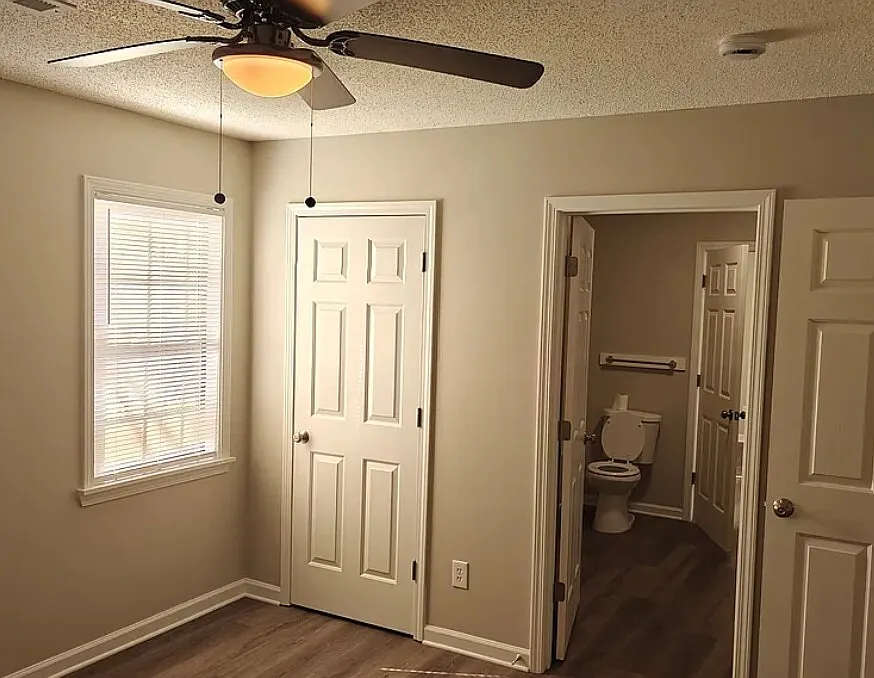 329 North Tipton Street — Photo 1