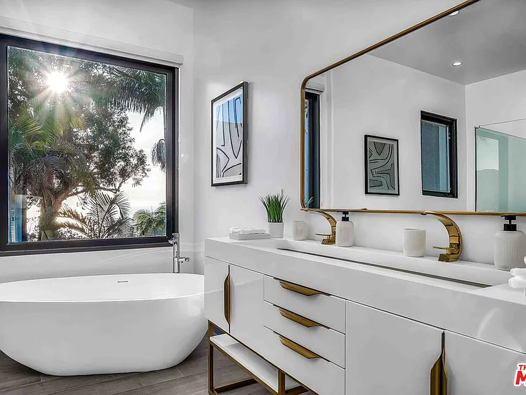 350 Bellino Dr — Photo 12