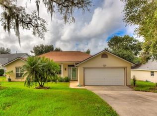 33312 Lake Bend Cir, Leesburg, FL 34788