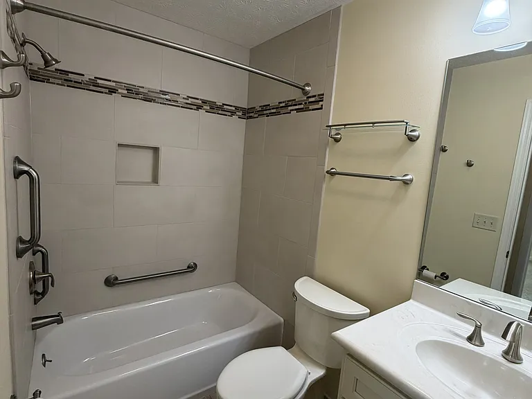1324 Rosalind Dr — Photo 17