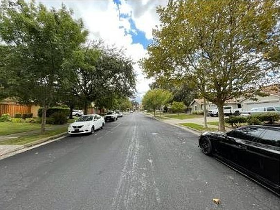 4th image of 4564 Avondale Cir