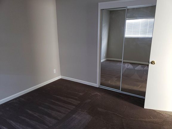 5th image of 1326 Lansing Ave