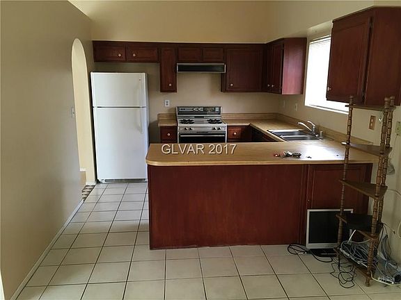 5th image of 1600 Marcus Dr
