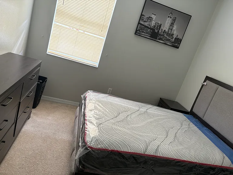 Room — Photo 7