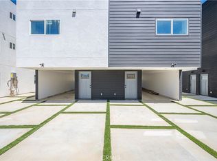 6830 Hazeltine Ave, Van Nuys, CA 91405