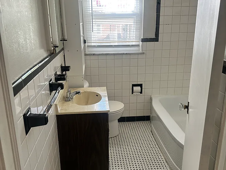 2736 Gunckel Blvd — Photo 6
